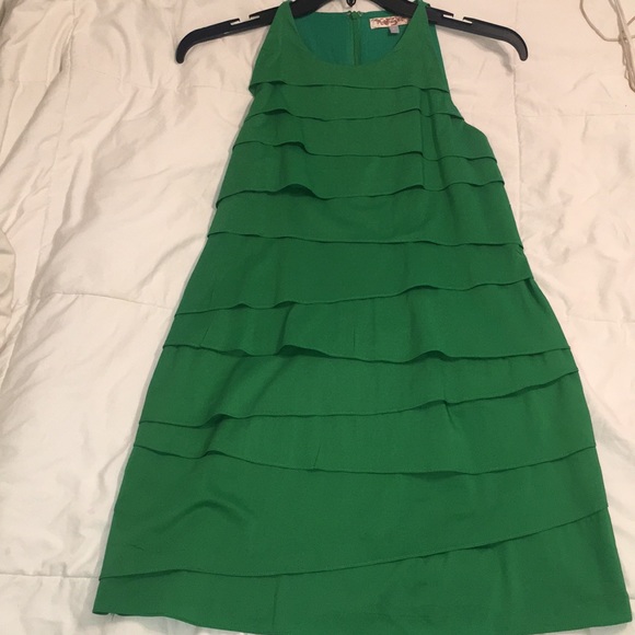 Dresses & Skirts - Green dress